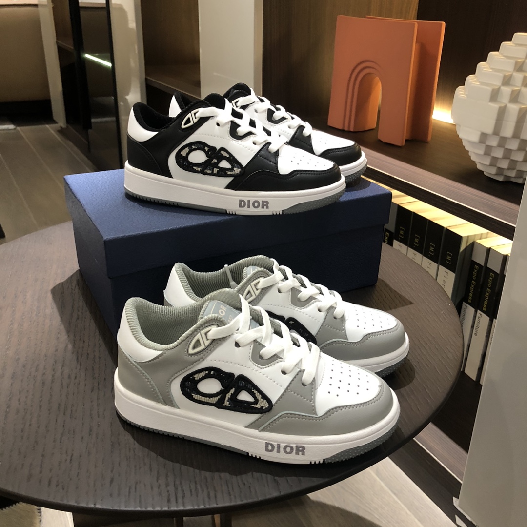 Children's shoes child